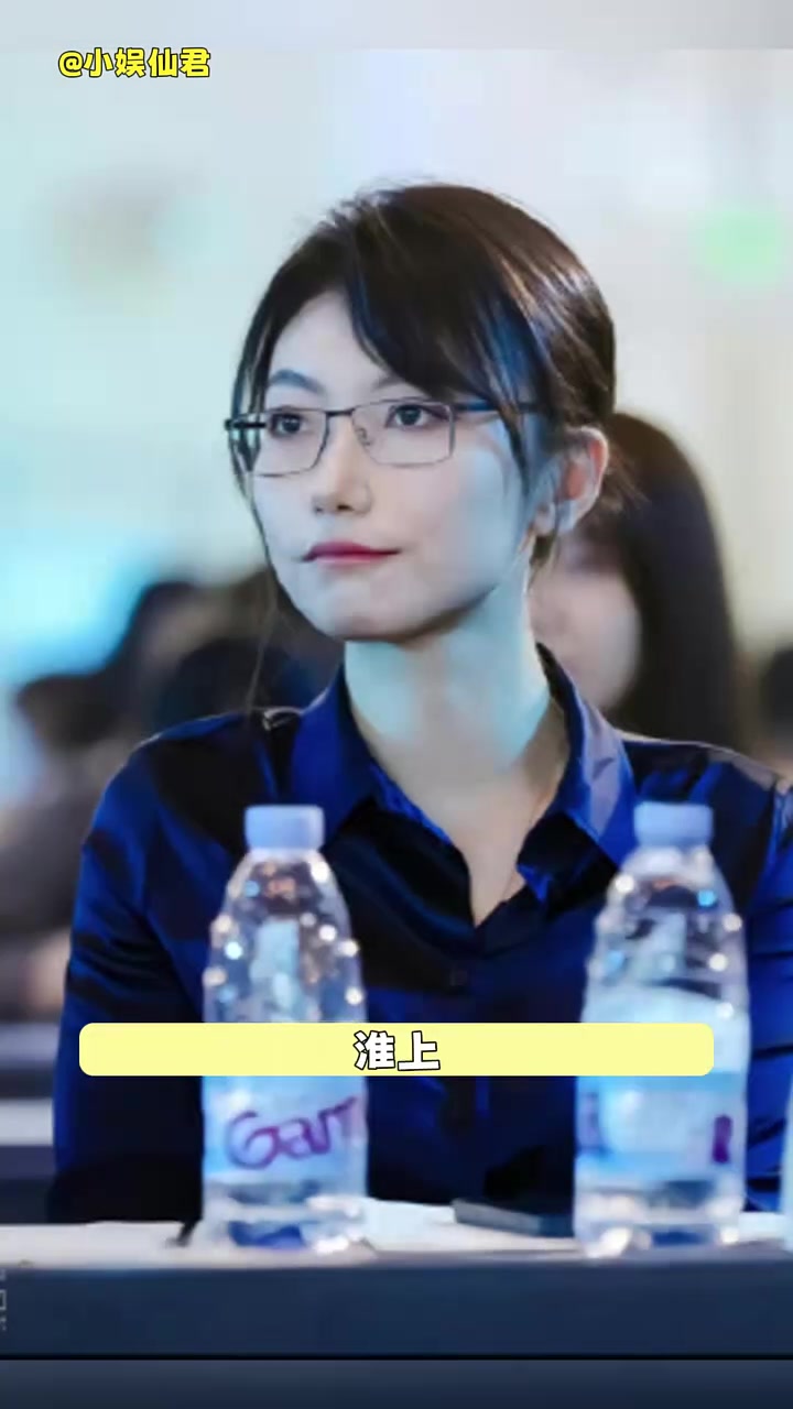 更文时:可爱的微笑天使!停更时:嬉皮笑脸的萨摩耶!