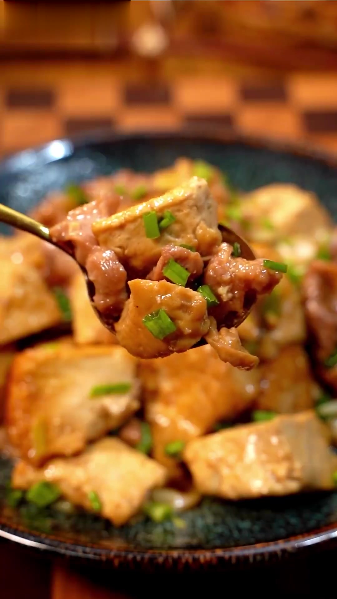 超好吃的豆腐焖猪肉,开胃到干好几碗米饭