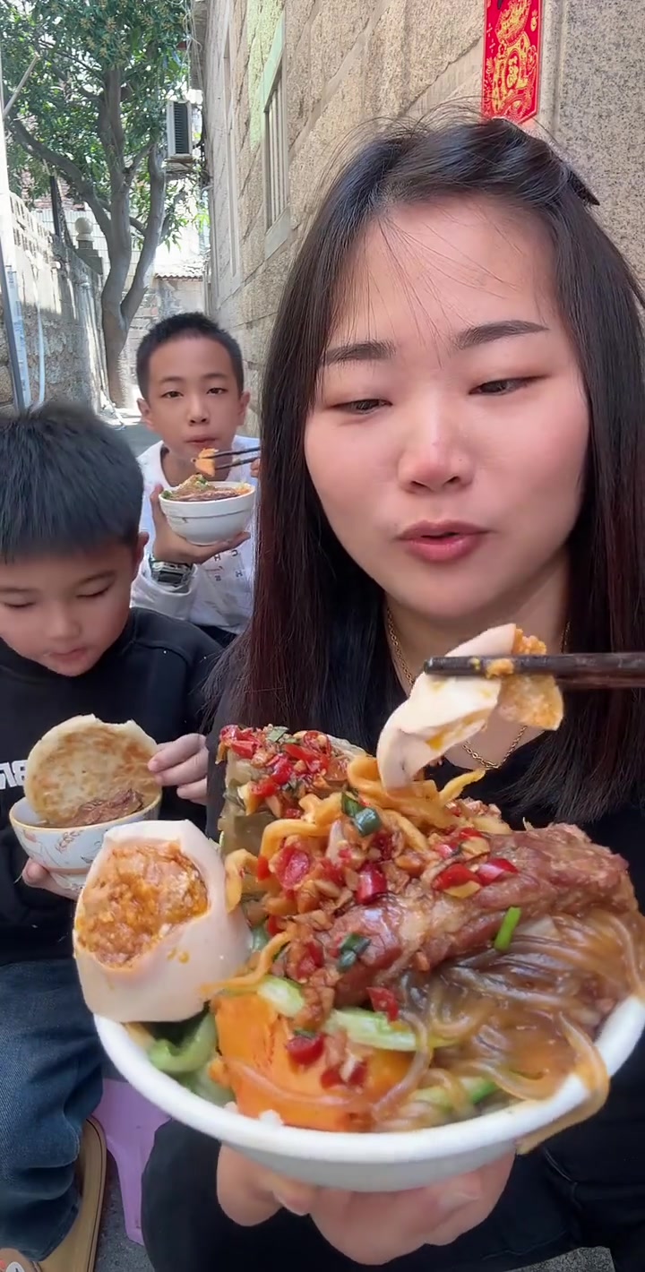 广西北海烤鸭蛋好吃噢