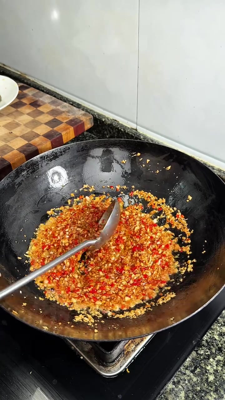 讲真的，一定要试试这个蒜香鱼头