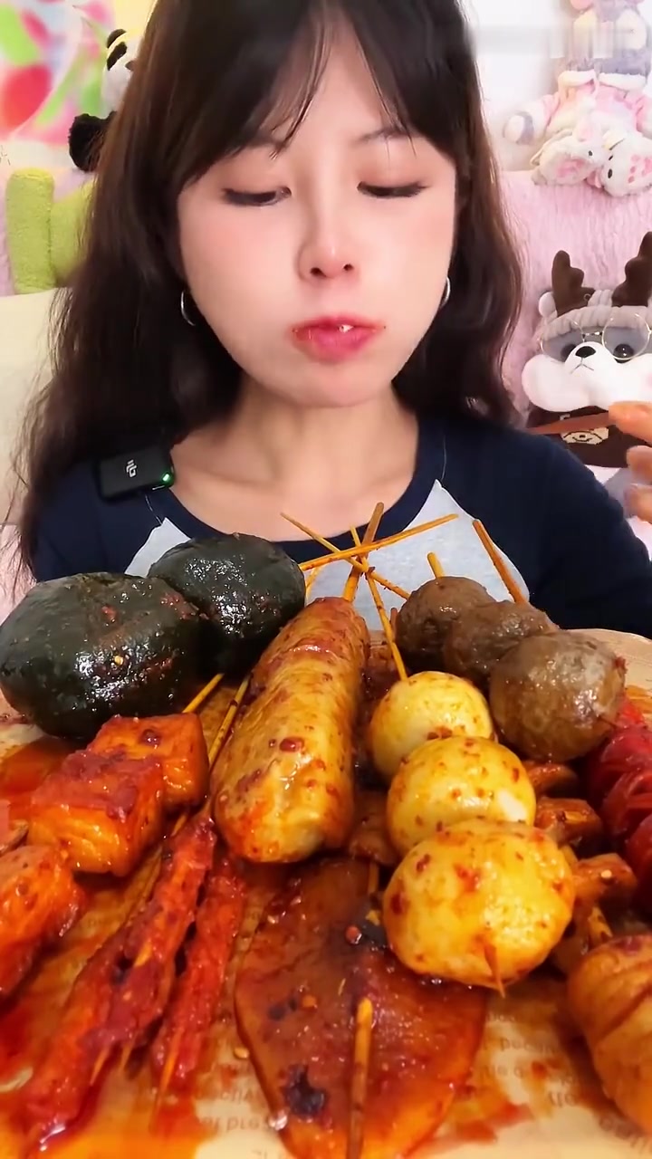 加了卷饼的烧烤串串