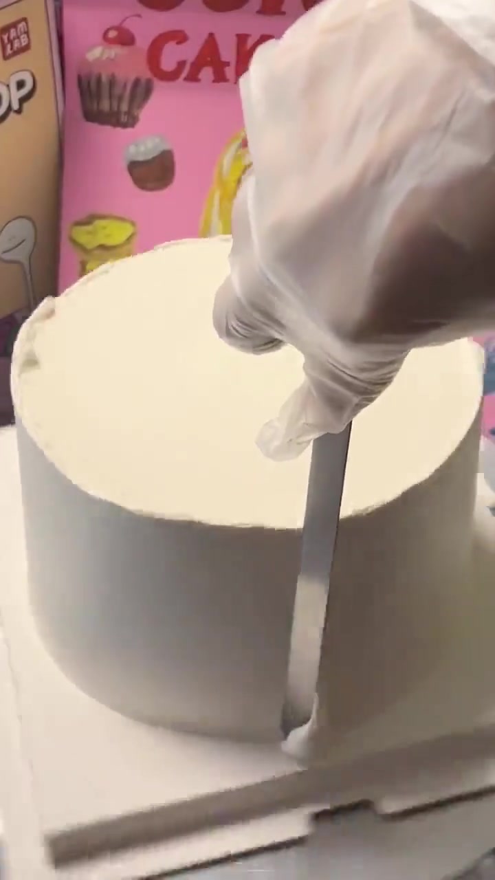 沉浸式制作二次元蛋糕