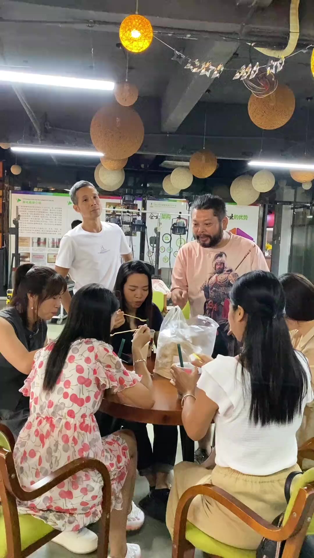 你知道为什么女孩子不能喝奶茶吗？