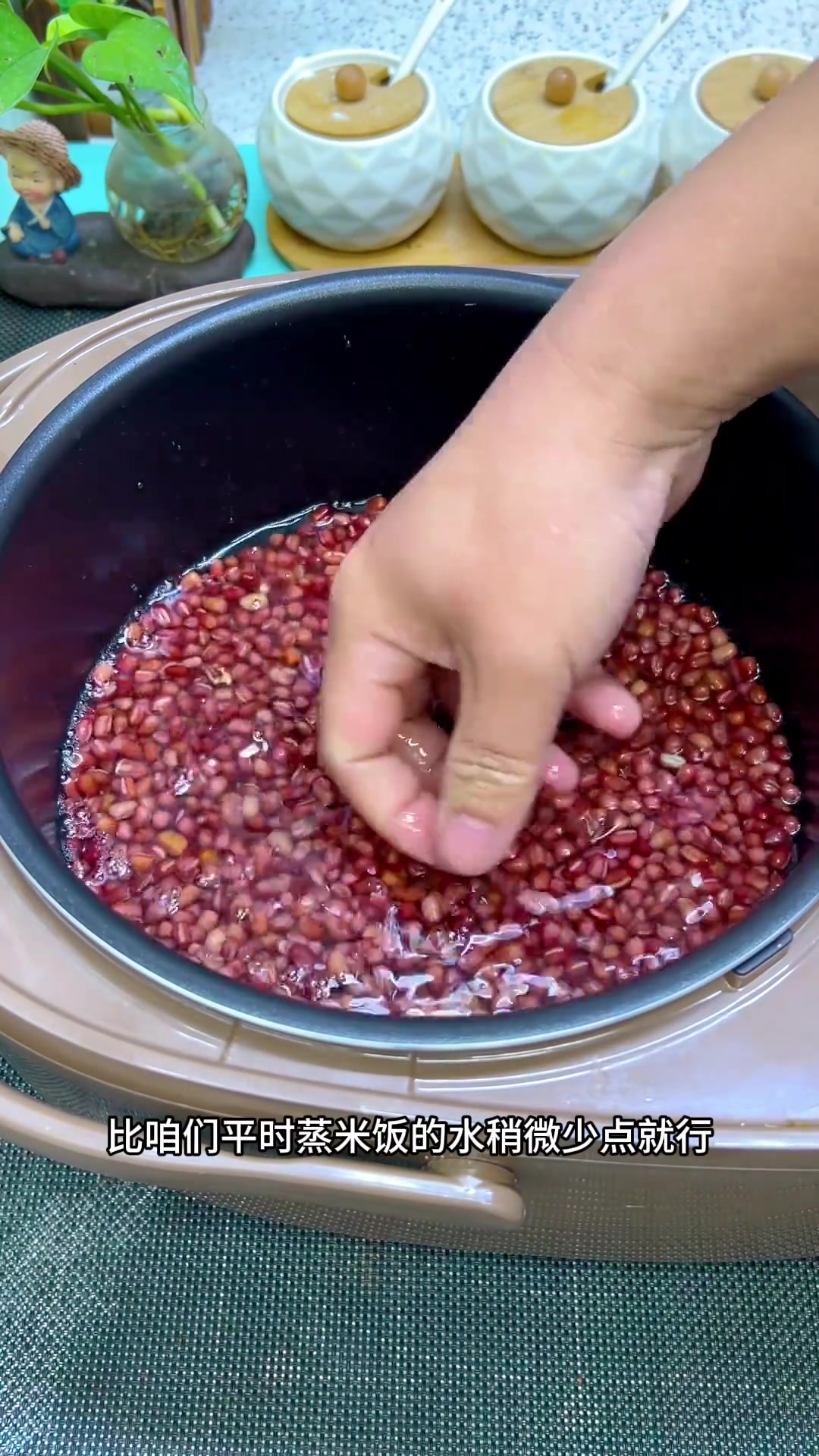 用电饭锅做老式豆沙馅,做法简,流沙甜