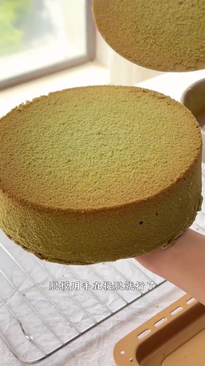 自制朋友生日蛋糕，造型简单，新手可参考