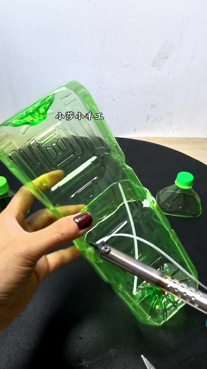 饮料瓶变废为宝做花盆 手工制作 diy手工制作 手工 变废为宝废物利用