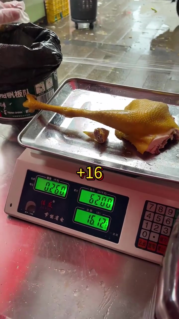 30岁在广州摆摊做手撕鸡,带你看一天日常