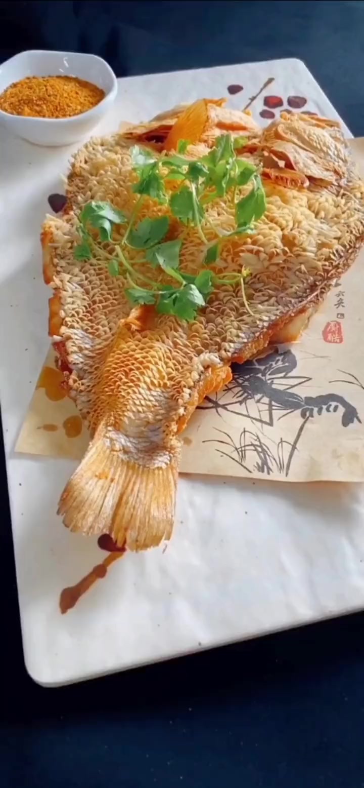 看一下金牌手撕鲈鱼