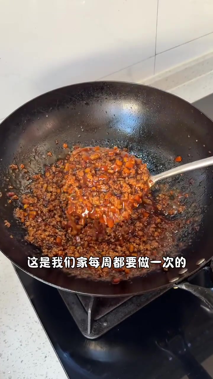 每根面条裹满肉酱！做法简单，无敌好吃