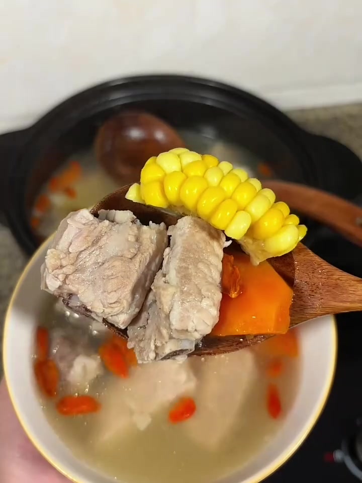 排骨汤这么做超好吃大枣枸杞一搁营养足