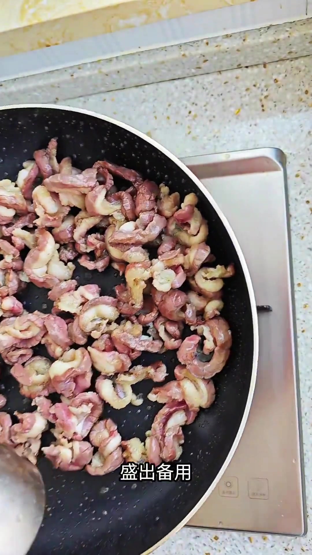 本地特色!外脊筋爆炒孜然香螺