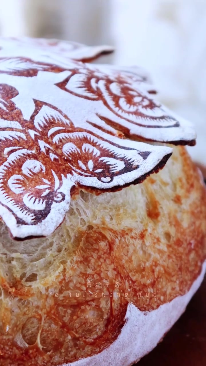 面包艺术:蝴蝶团花剪纸面包似蝴蝶飞舞