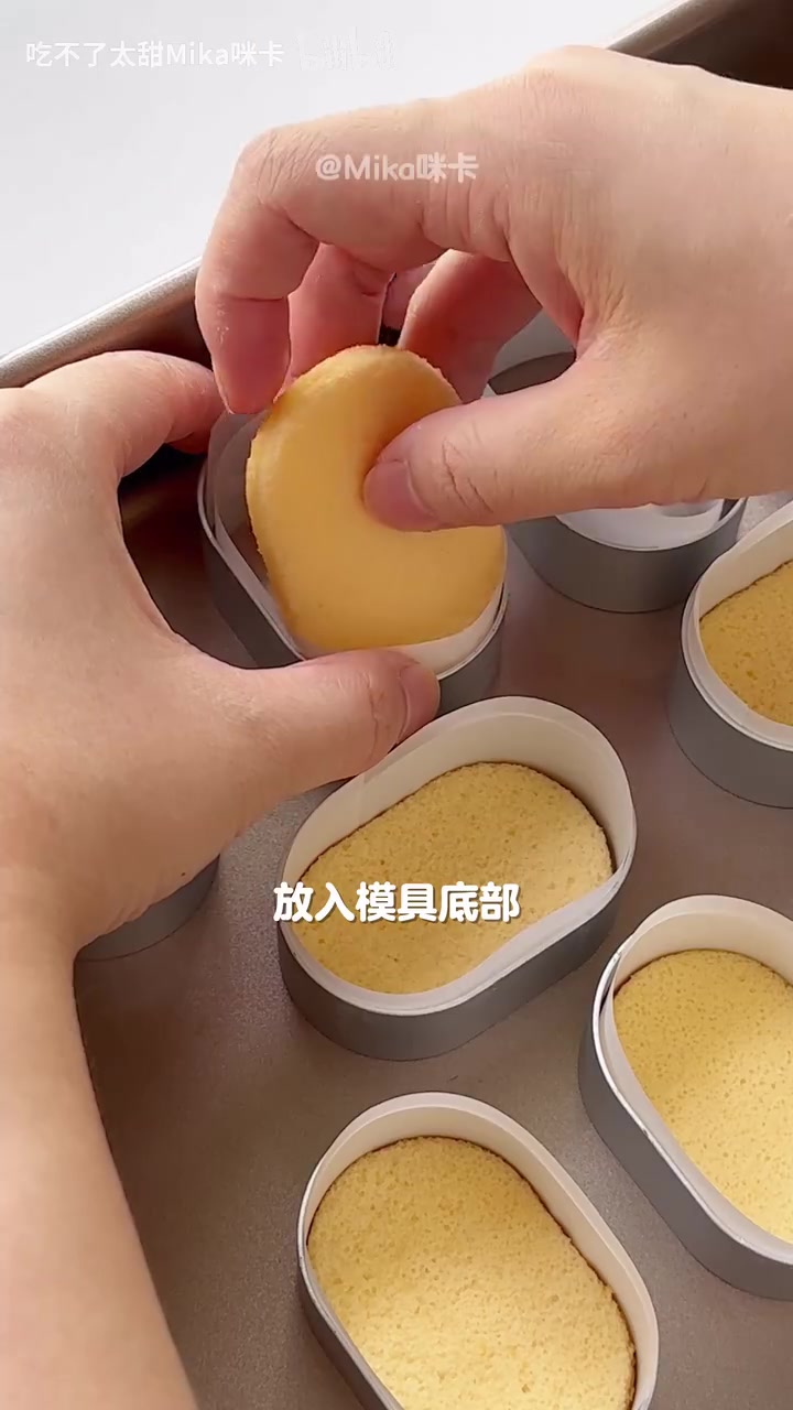 半熟芝士蛋糕口感绵密,入口即化