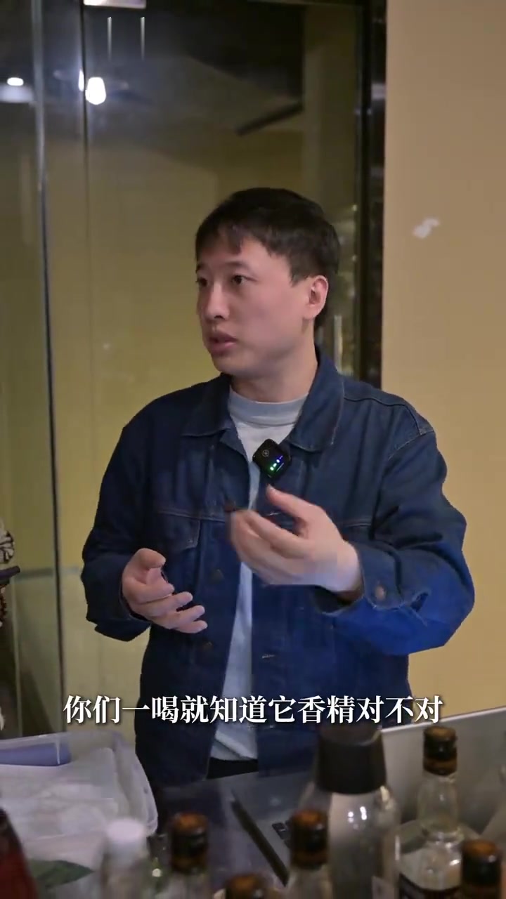 特调鸡尾酒:橙花草莓斑斓肉桂金汤力