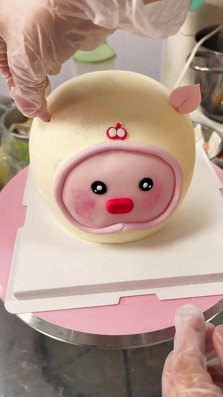 噜噜猪蛋糕做法分享，新手也能轻松上手