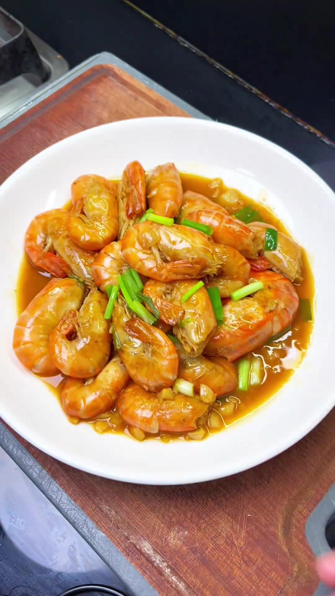 买一斤大头虾,做道蒜蓉虾