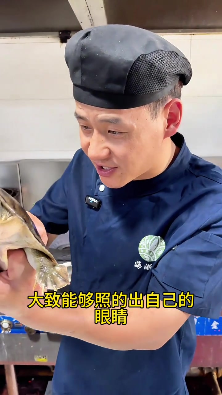 瓦盖背，镜光面，肌肉头，黄牙红舌头，包浆爪，血丝肚！你知道土甲鱼还有哪些特征吗？