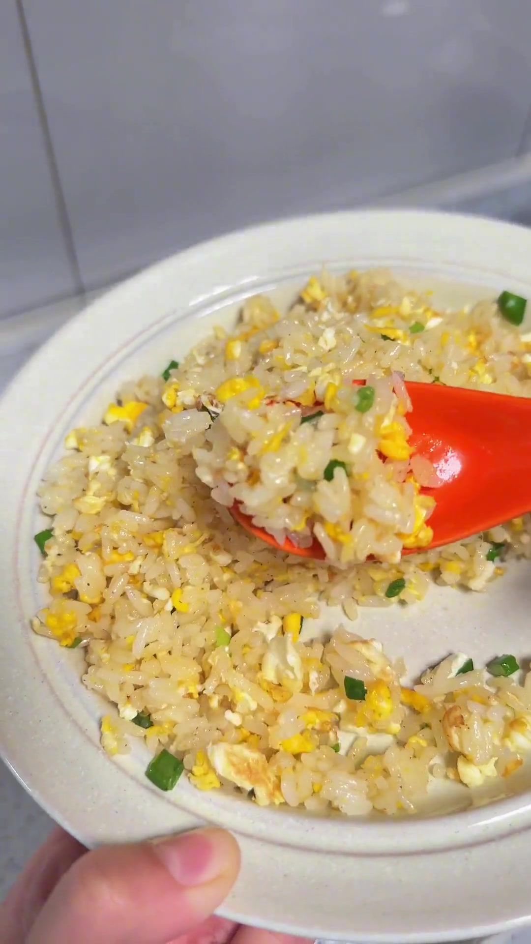 这是最简单且最好吃的蛋炒饭