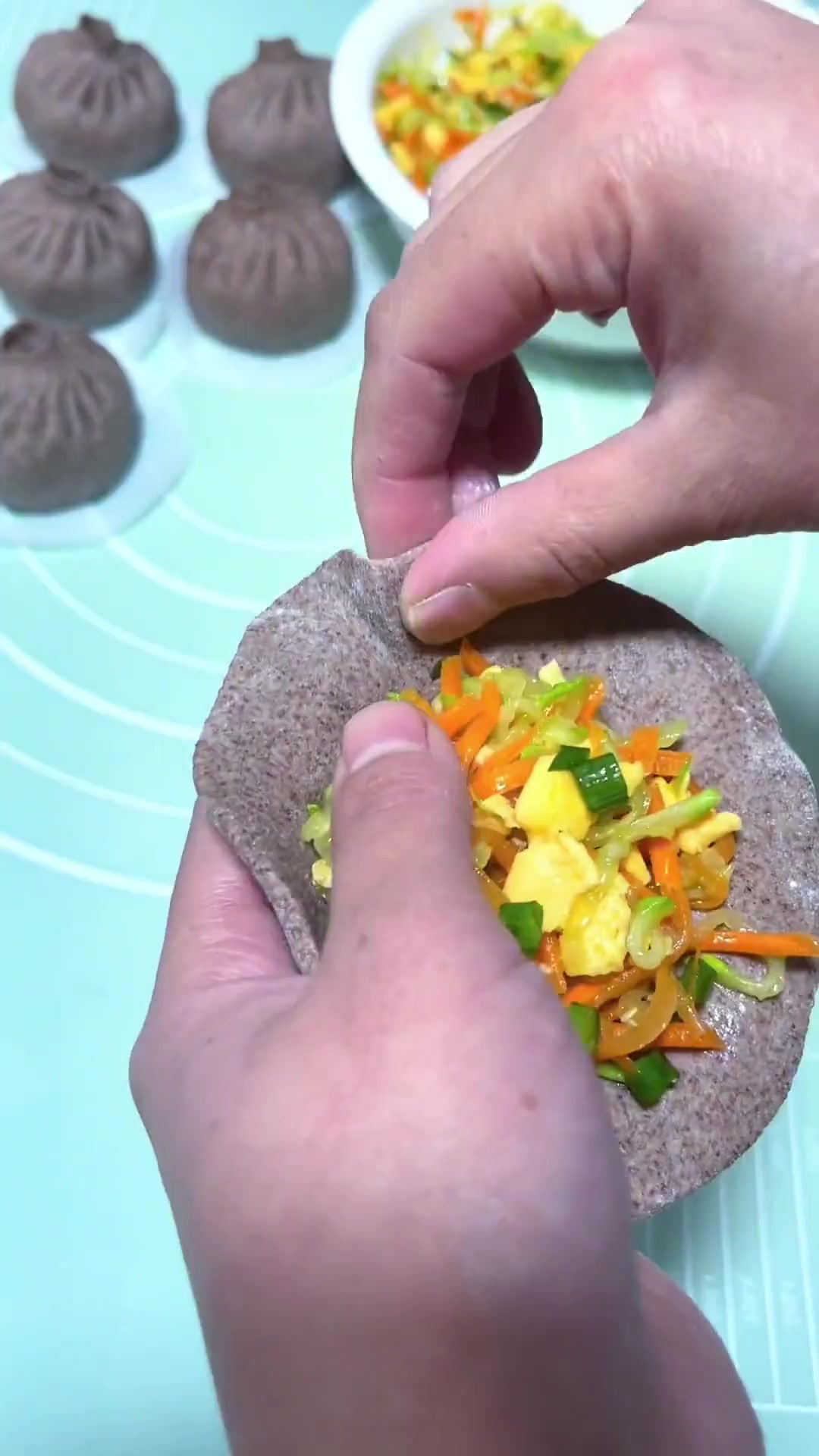 你喜欢粗粮黑全麦包子吗?