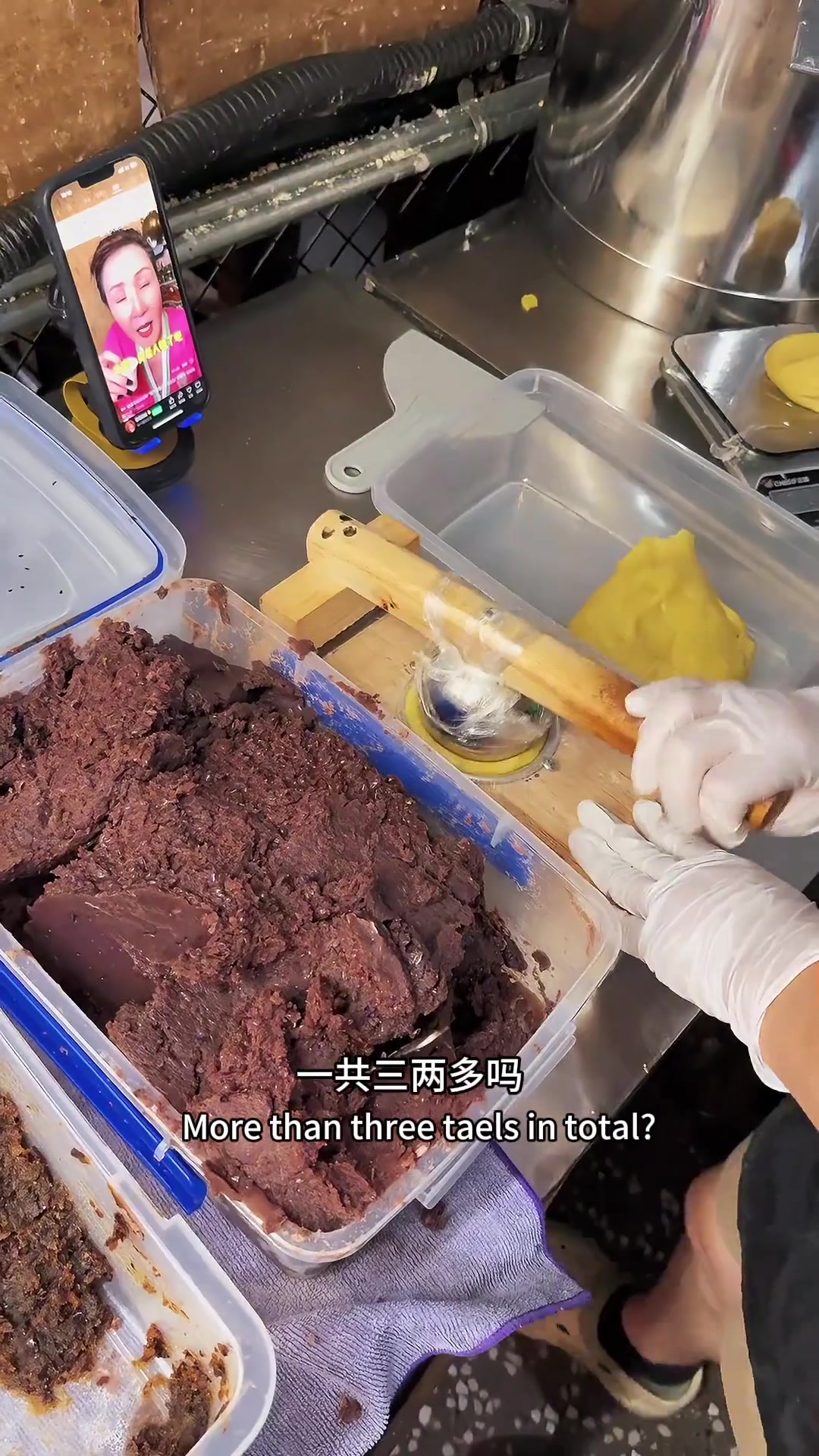 馋哭!石家庄菜市场里的黄米炸糕,3元一个每天供不应求