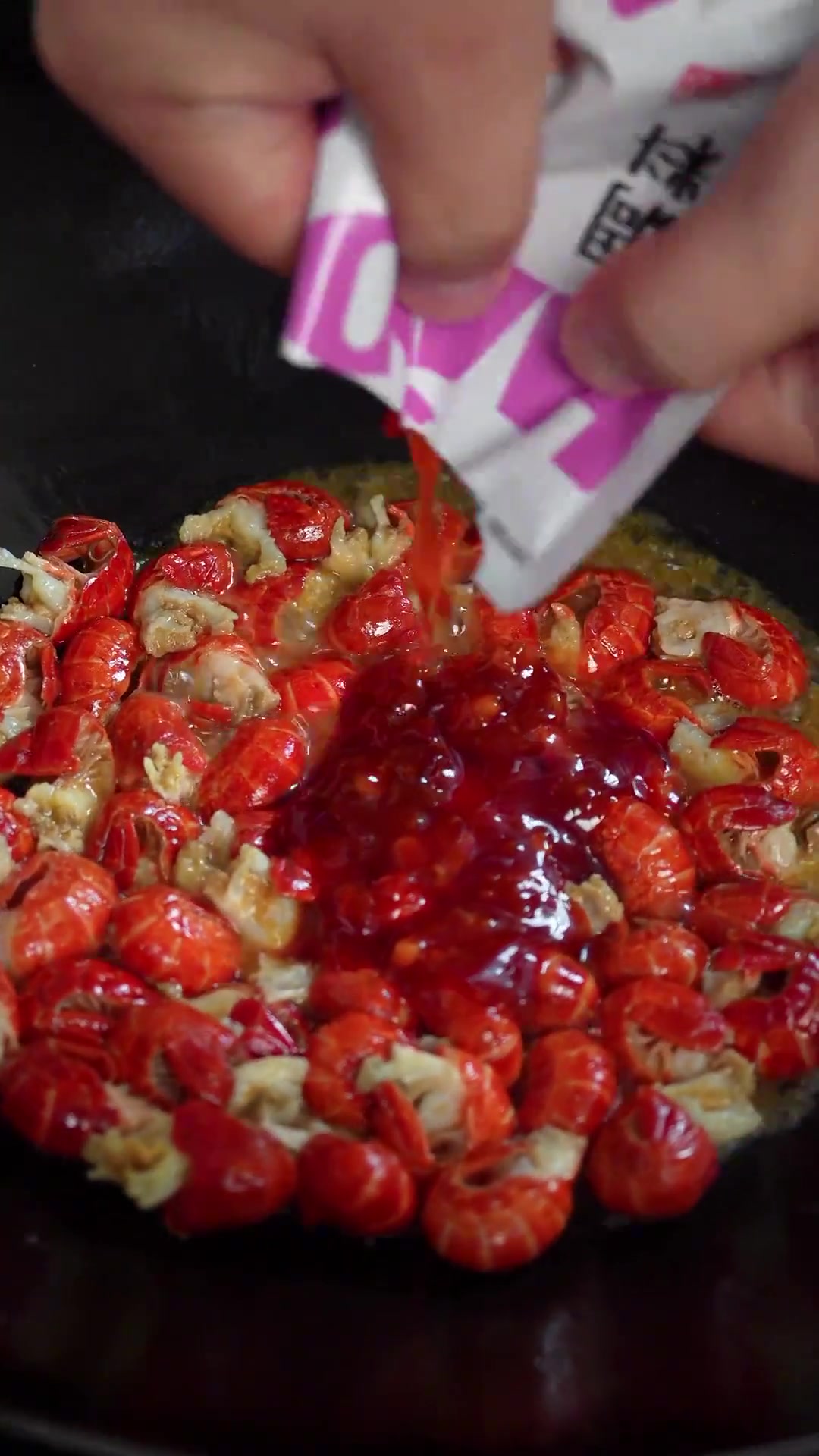 8分钟搞定蒜蓉小龙虾,看球无需等外卖