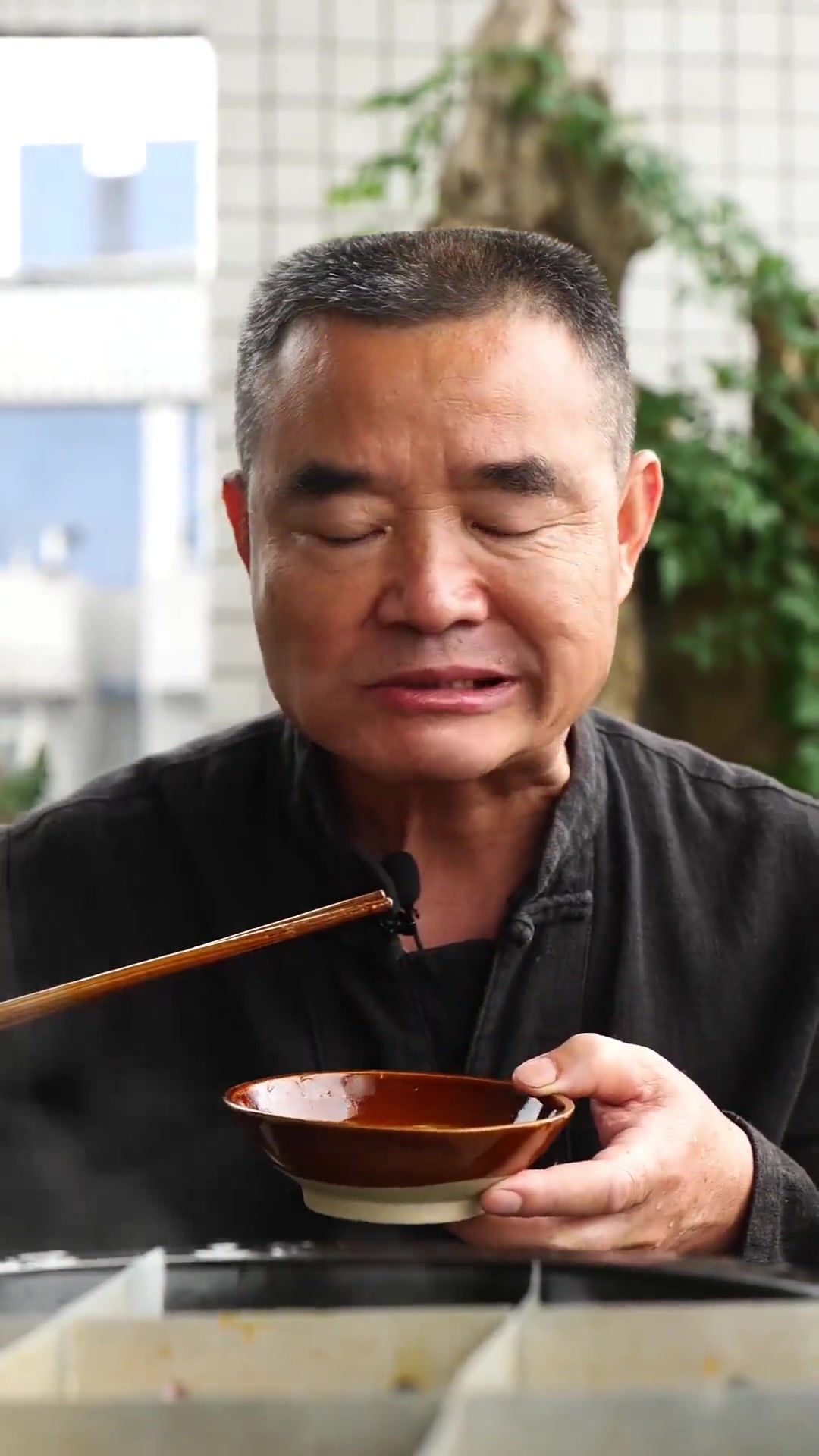 五指山野菜烫火锅超安逸,味似芦笋