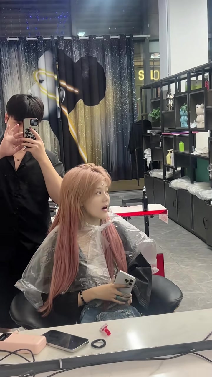 给桐桐就酱恩师换发色