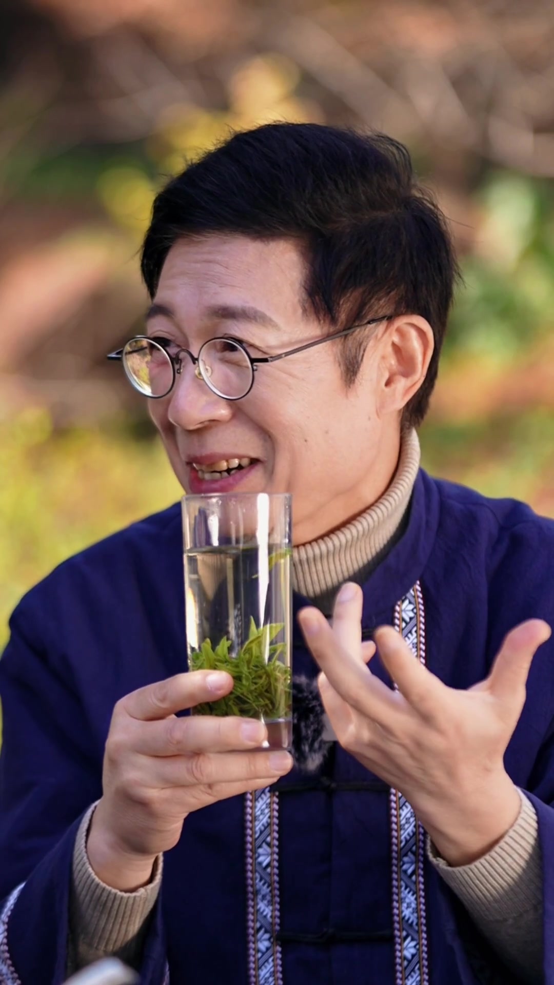 学炒茶需先烧三年火再揉三年茶,传承手工温度与坚持