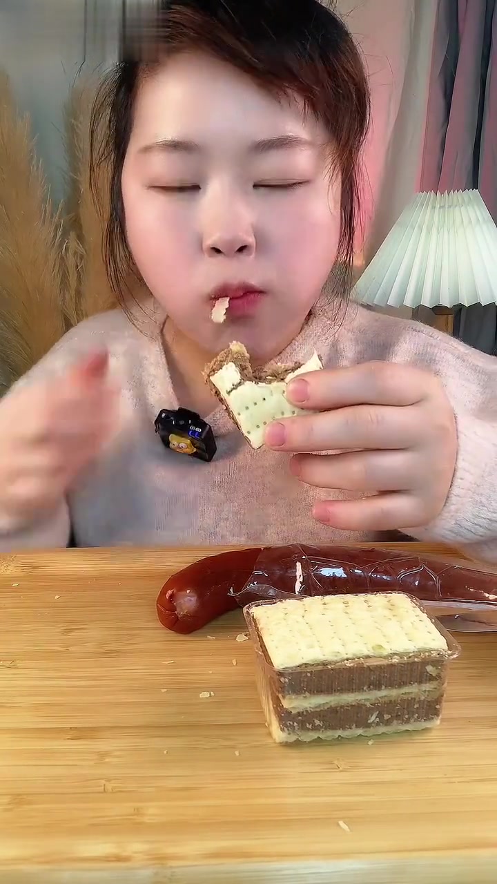 自制巧克力馅的汤圆