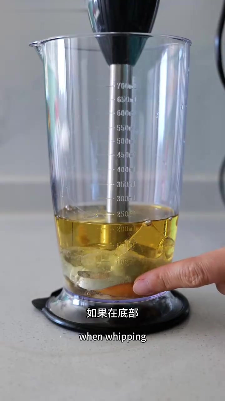 如何自制蒜味蛋黄酱/美乃滋?