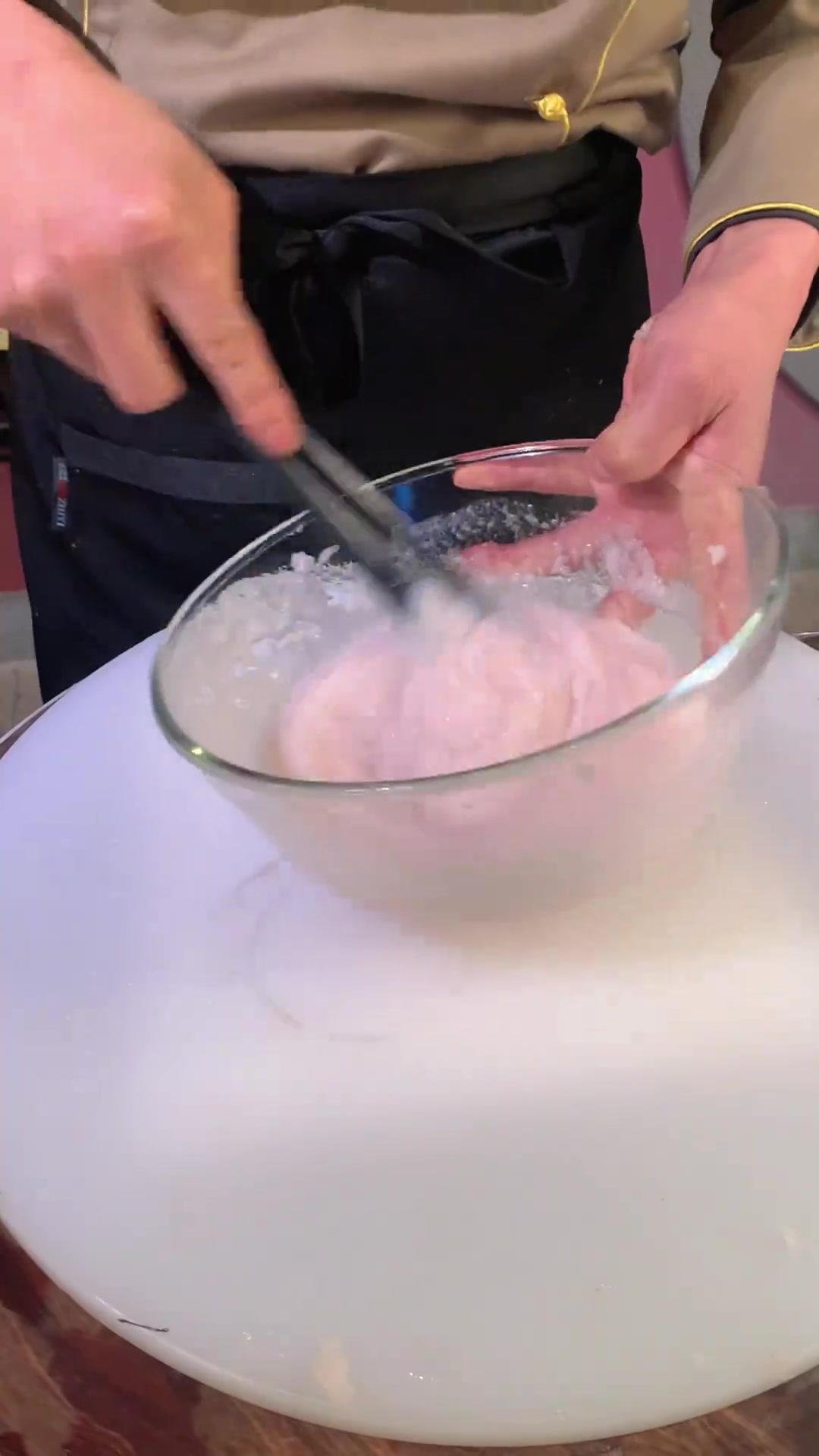 绍兴传统名菜鱼圆做法分享，似白玉，滑嫩鲜美