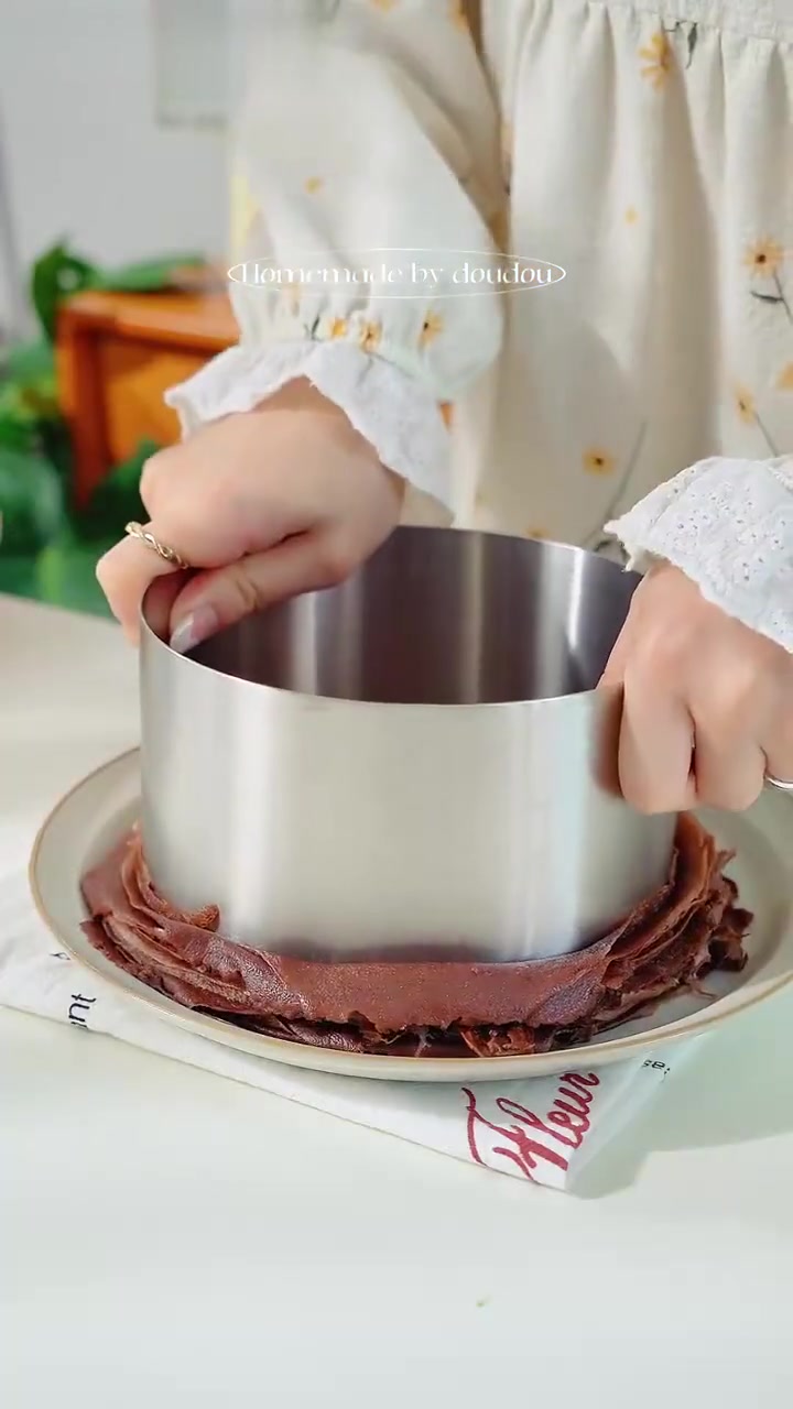 免烤箱|巧克力千层蛋糕|问就是一千层~