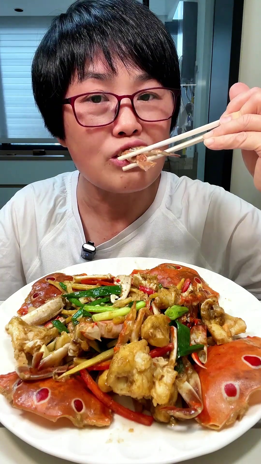 炒螃蟹没肉?潮汕姜葱炒三目蟹做法分享