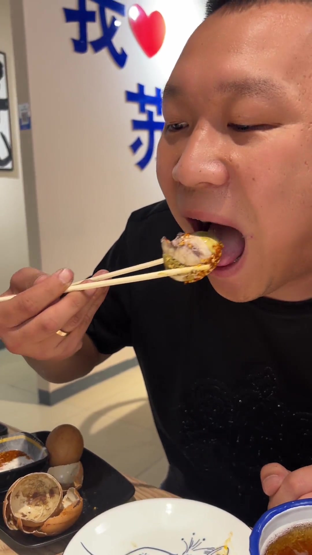 你们吃淄博烧烤我吃沈阳鸡架该瘸瘸该吃吃