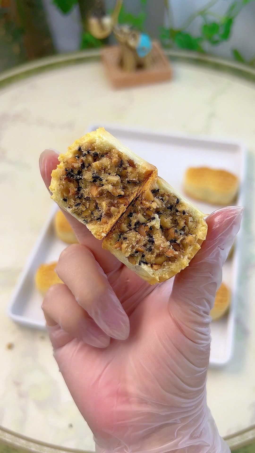 椒盐花生酥月饼咸香酥脆、满口留香小主们喜欢吗?