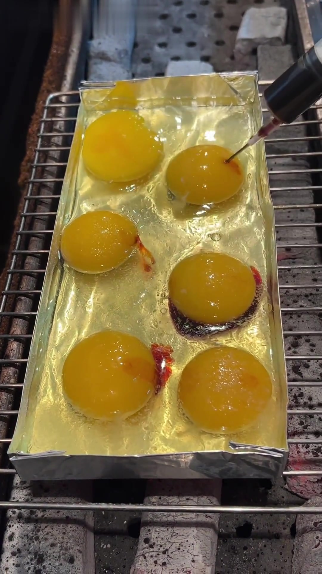 锡纸烤鸡蛋,来看看