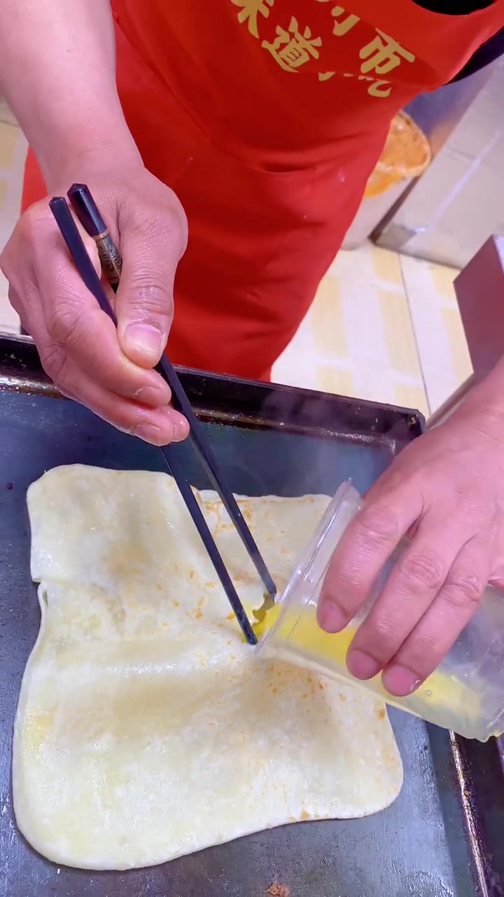 看视频学做鸡蛋灌饼