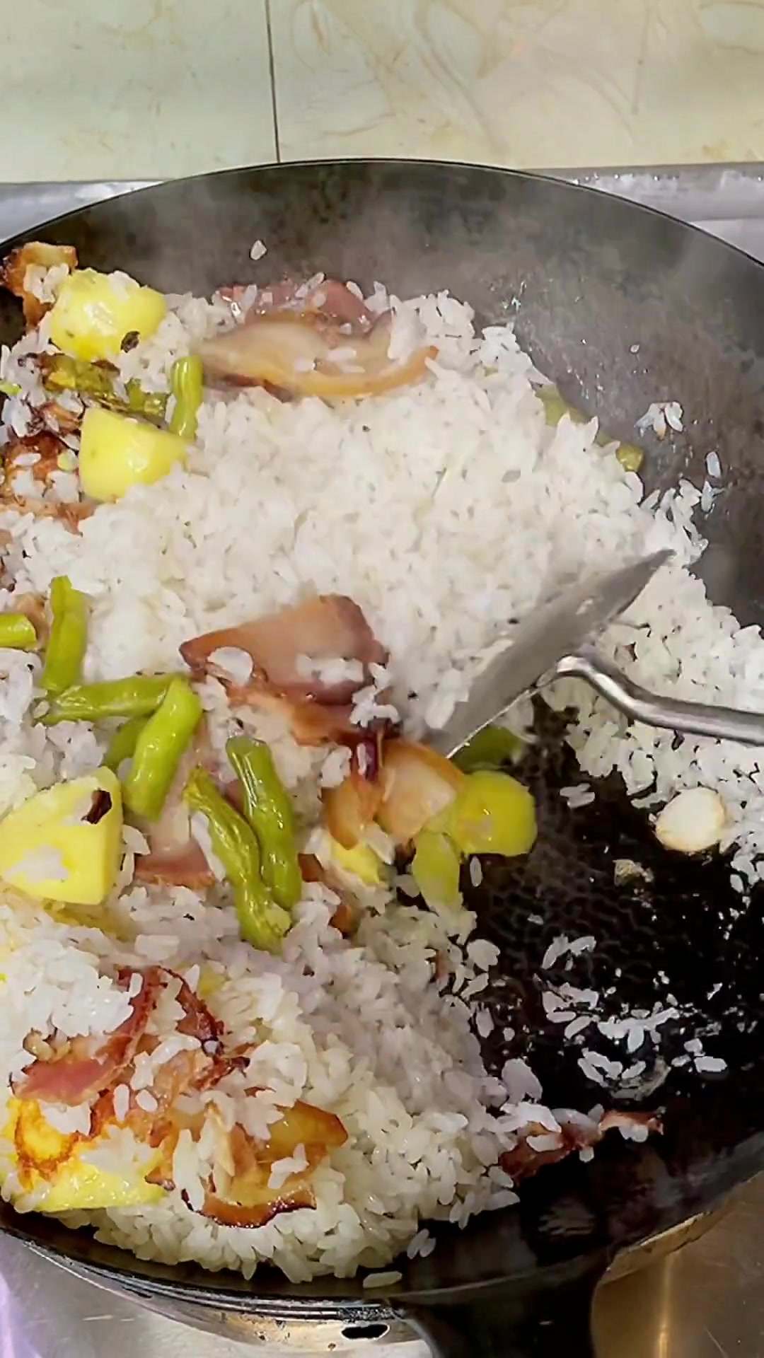 十指豆洋芋腊肉控饭,一口找回小时候的味道!