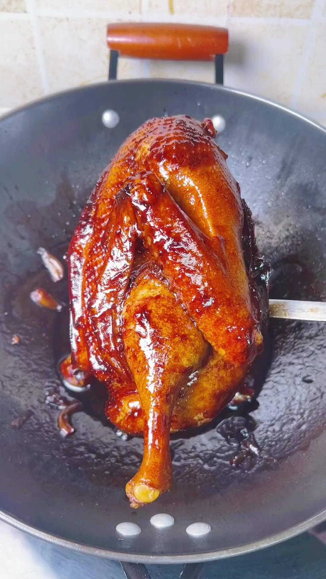 三杯鸭做法:一杯油、一杯米酒、一杯酱油,简单好吃