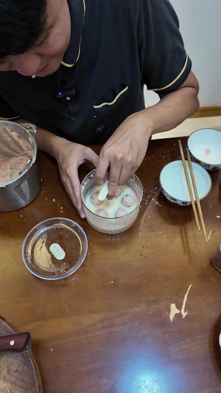 手搓丸子有点失败不过工具不如徒手-做丸子神器