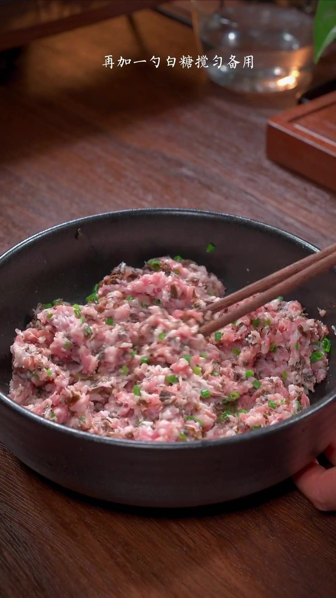 不用和面不脏手酥脆梅菜千层肉饼做法来啦
