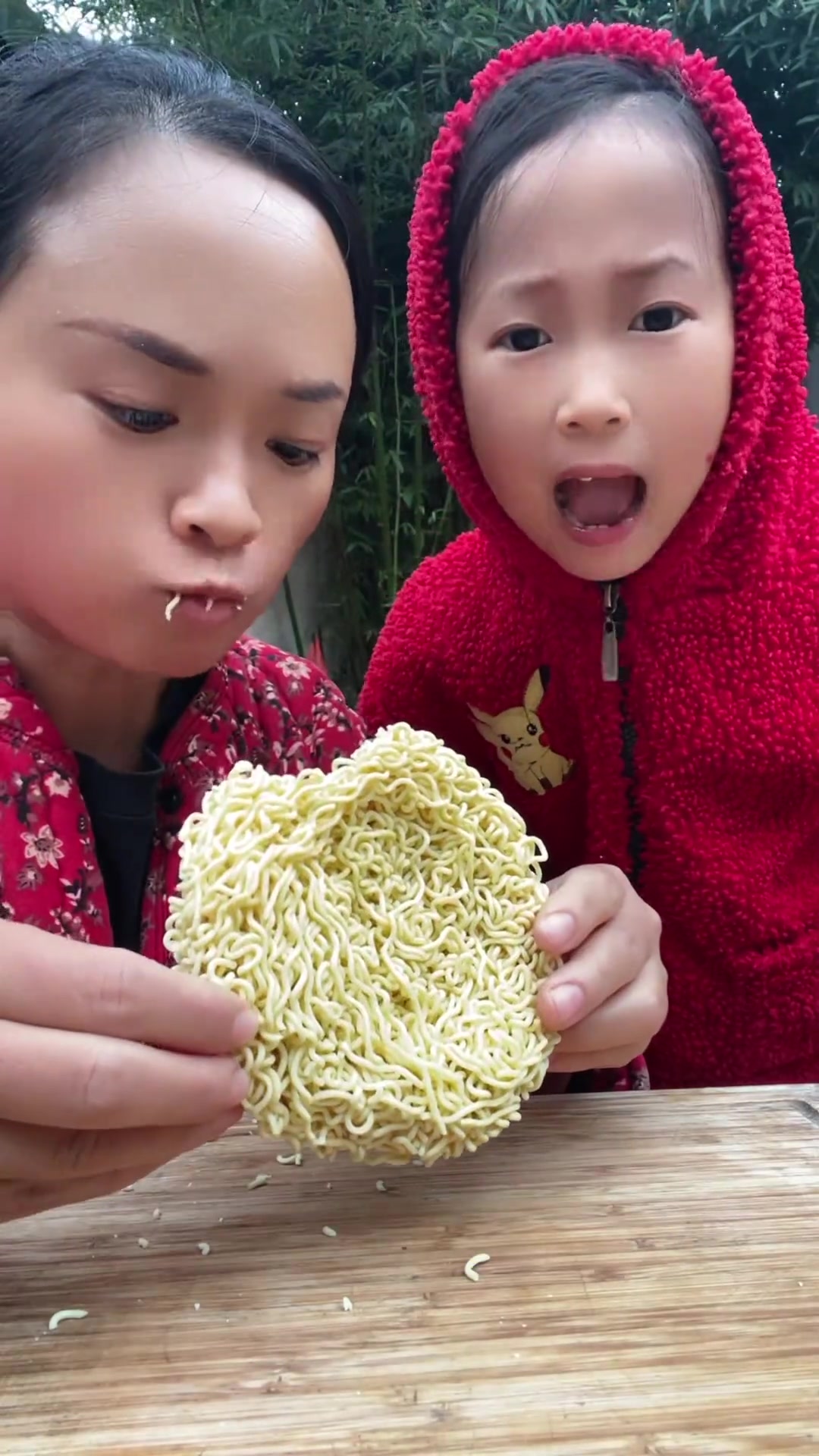 快来试试这个烤方便面～炒鸡好吃啊