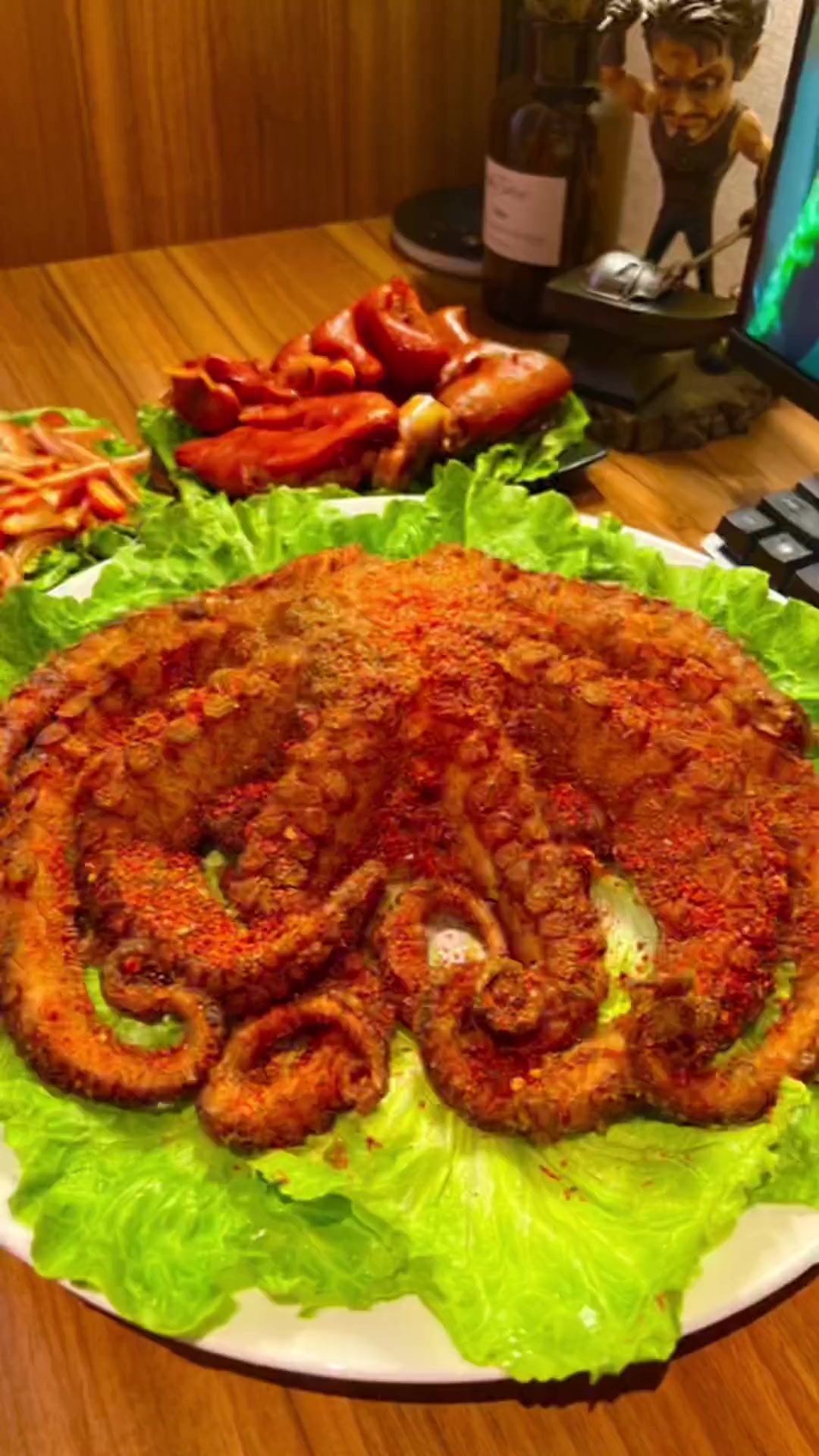 今晚宵夜油炸大章鱼外酥里嫩好吃到爆