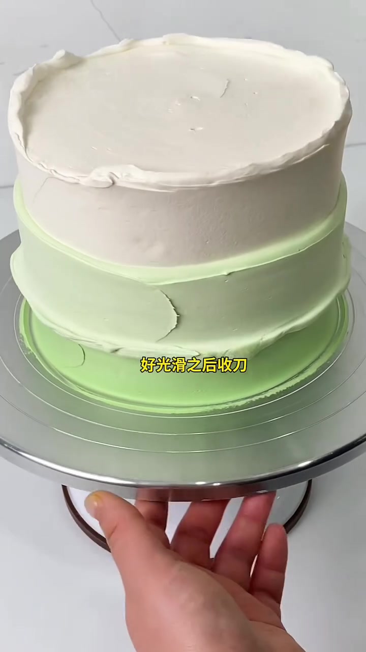 裱花入门～抹胚三色分层堆边手法详解