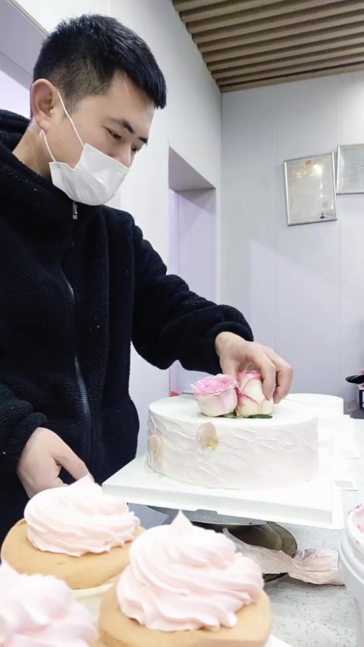 订婚鲜花生日蛋糕