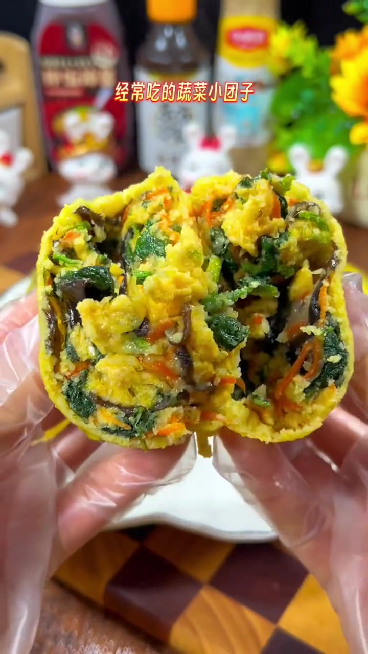 谁能不爱这好吃的玉米面菜团子?做法简单又健康