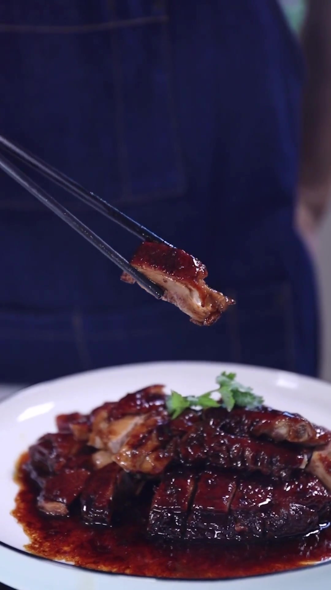 今天做一个广东人爱吃的陈皮鸭～是好吃的鸭!