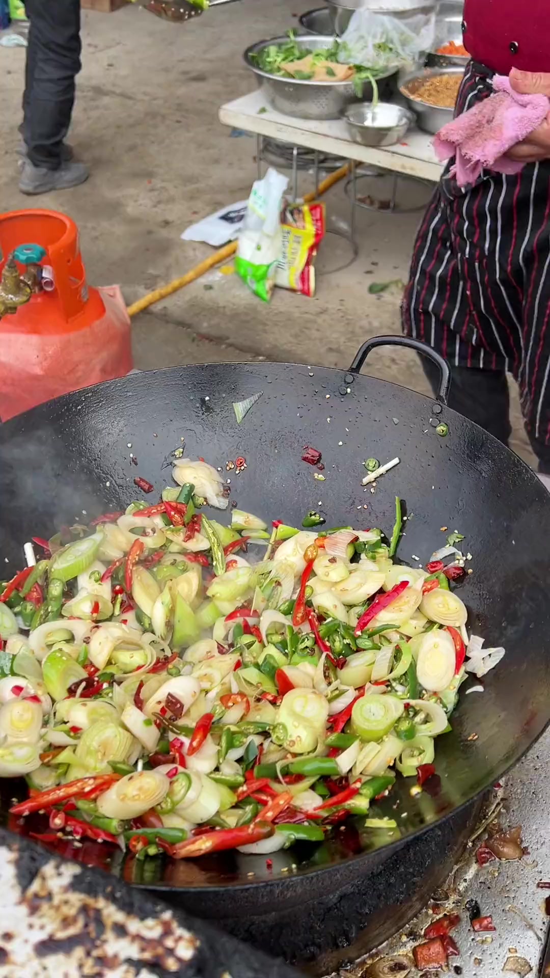 来我们大苏北吃酒席,要是发现哪道菜没有辣椒,那你一定是走错地方了!