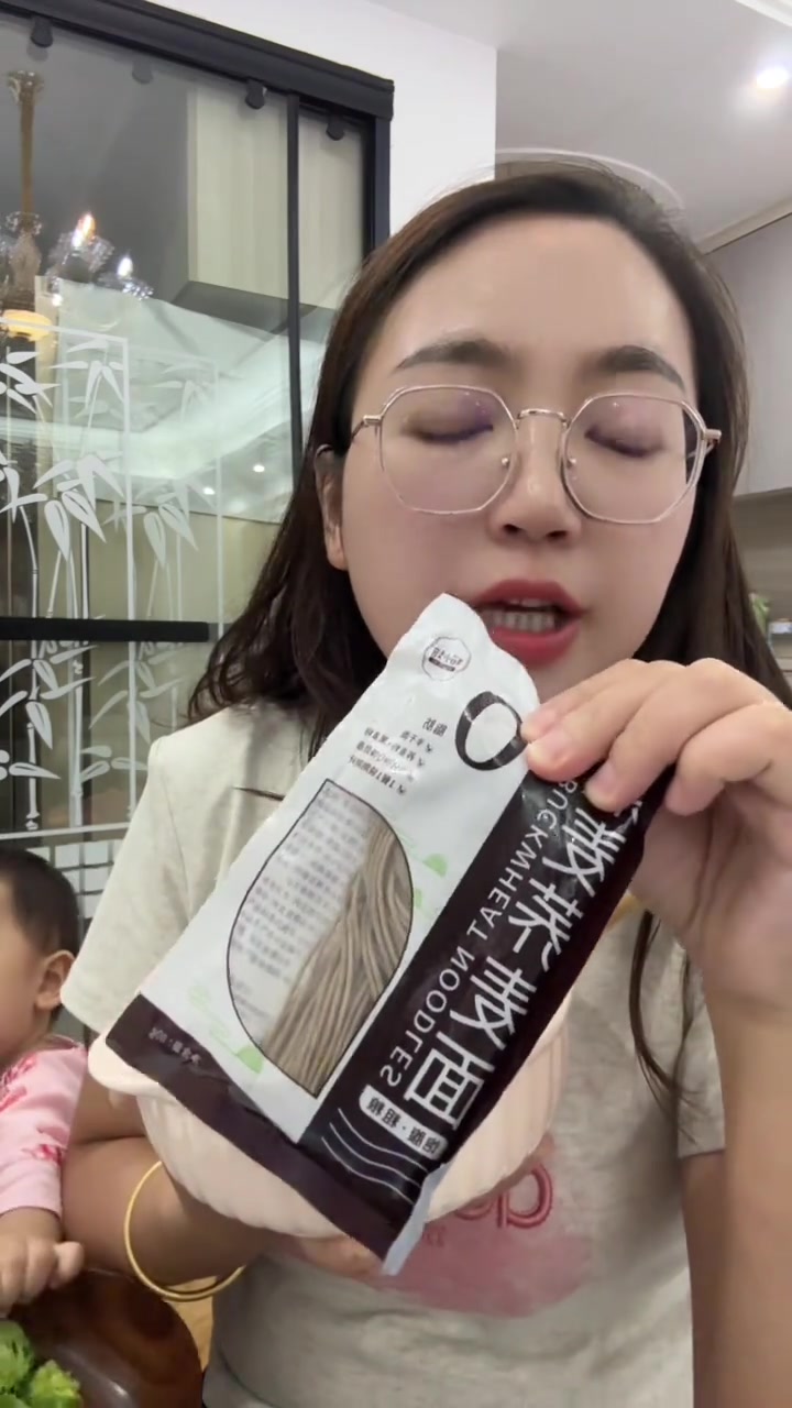 中午吃荞麦面超安逸好吃还能放冰箱保存