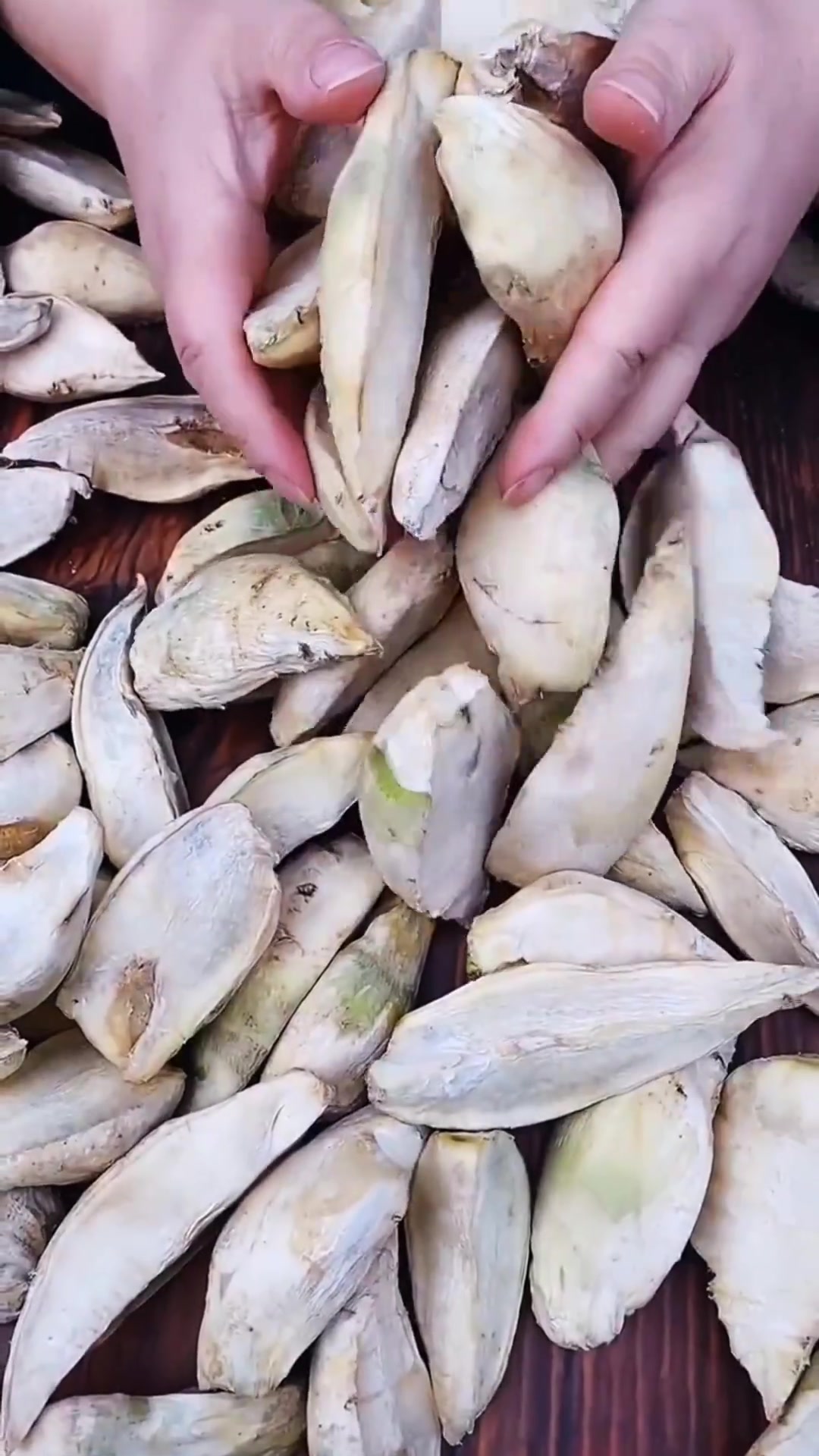 五香红咸菜做法,哏啾啾超好吃,能放一两年